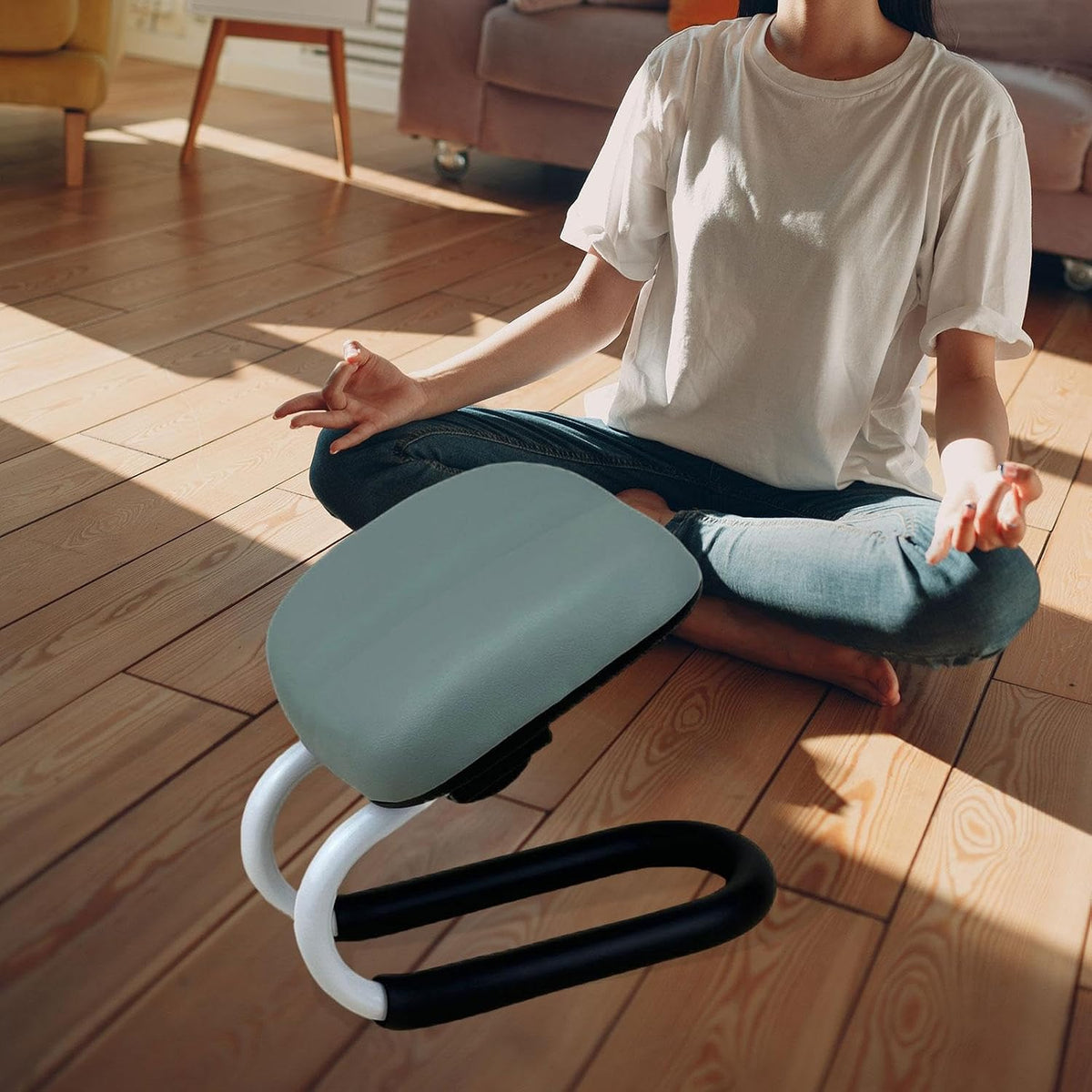Kneeling Meditation Stool Adjustable Birthday Gift Anti Slip Comfortable Seat Prayer Stool for Yoga Praying Home Women, Style A Brown