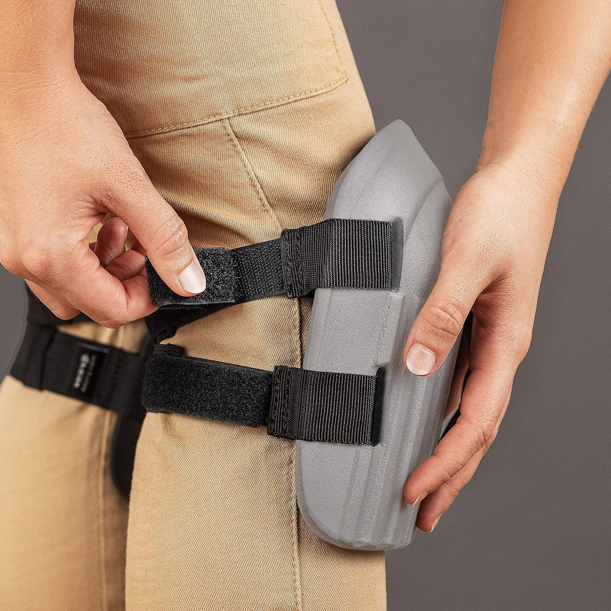 Gardening Knee Pads for Women and Men – Waterproof Foam Padding in a Lightweight Yet Durable Design; Easy to Wear with Adjustable Elastic Hook-and-Loop Straps – Ideal for the Garden and Yard Work