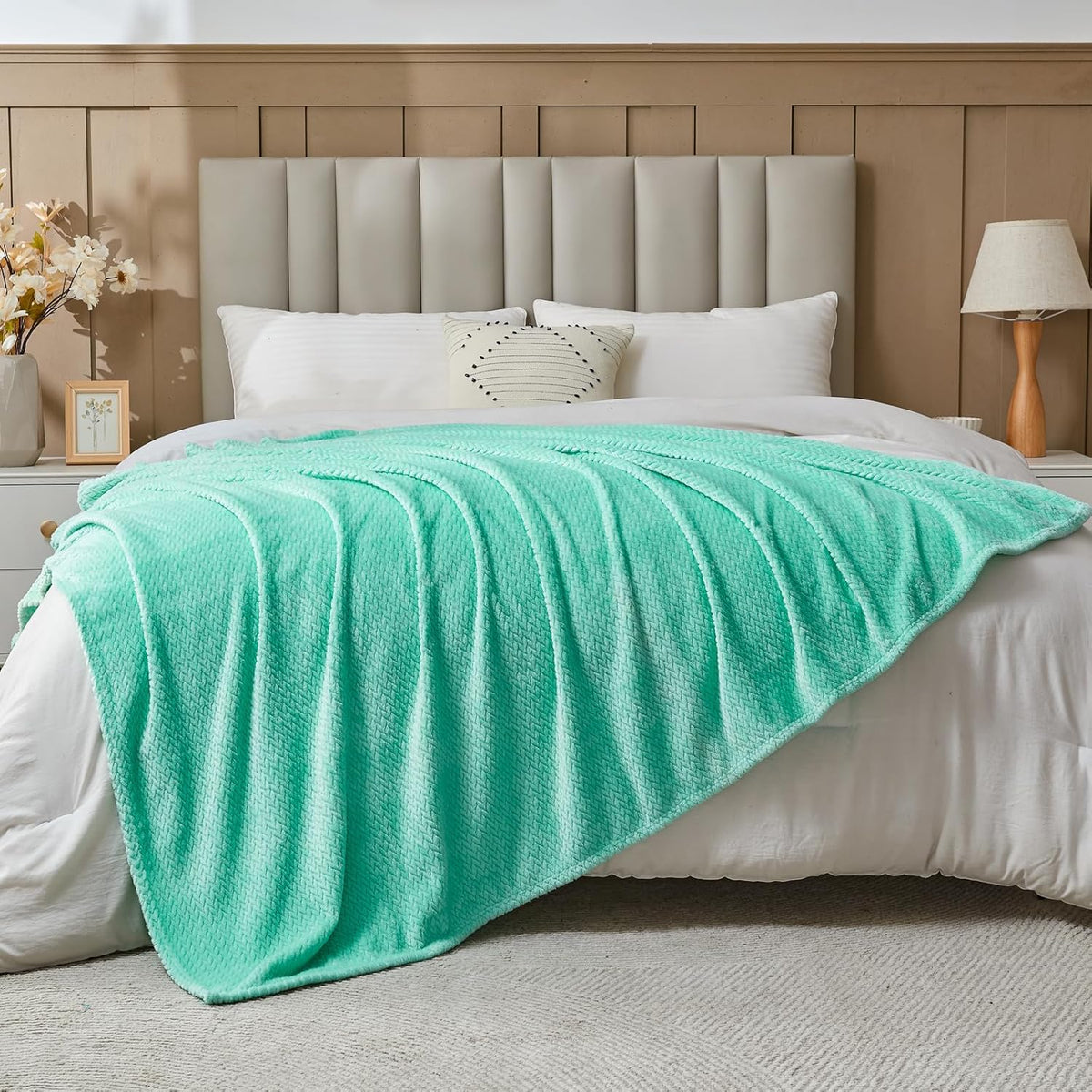 Fleece Leaves Pattern Throw Blanket, Light Purple, 50"x60" | Super Soft Throw Blanket, Lightweight Cozy Bed Sofa Blanket, Premium Silky Flannel Fleece, Travel Blanket for All Season Use - Colors A