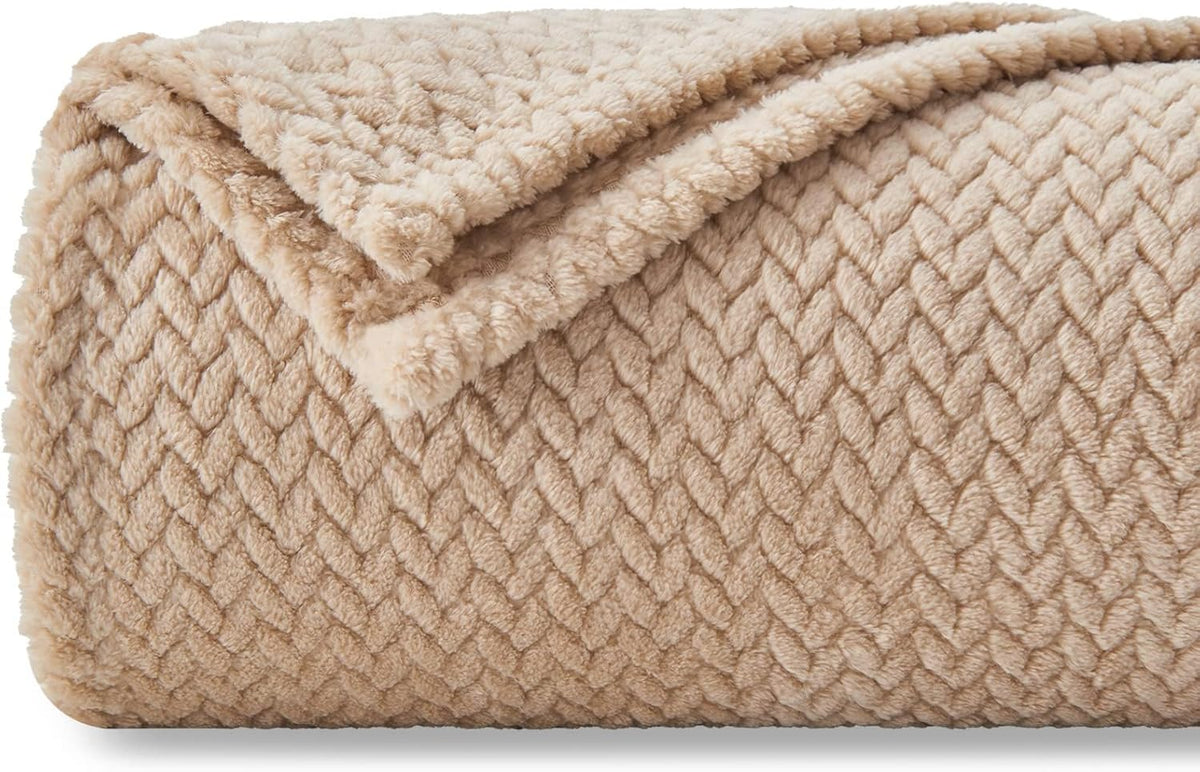 Fleece Leaves Pattern Throw Blanket, Light Purple, 50"x60" | Super Soft Throw Blanket, Lightweight Cozy Bed Sofa Blanket, Premium Silky Flannel Fleece, Travel Blanket for All Season Use - Colors A