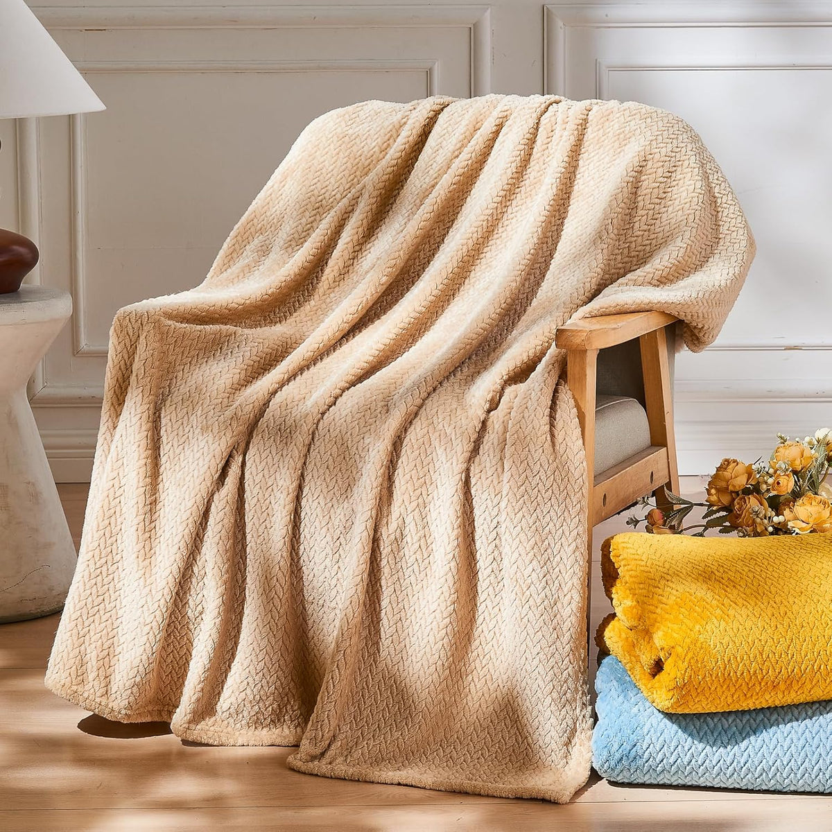 Fleece Leaves Pattern Throw Blanket, Light Purple, 50"x60" | Super Soft Throw Blanket, Lightweight Cozy Bed Sofa Blanket, Premium Silky Flannel Fleece, Travel Blanket for All Season Use - Colors A