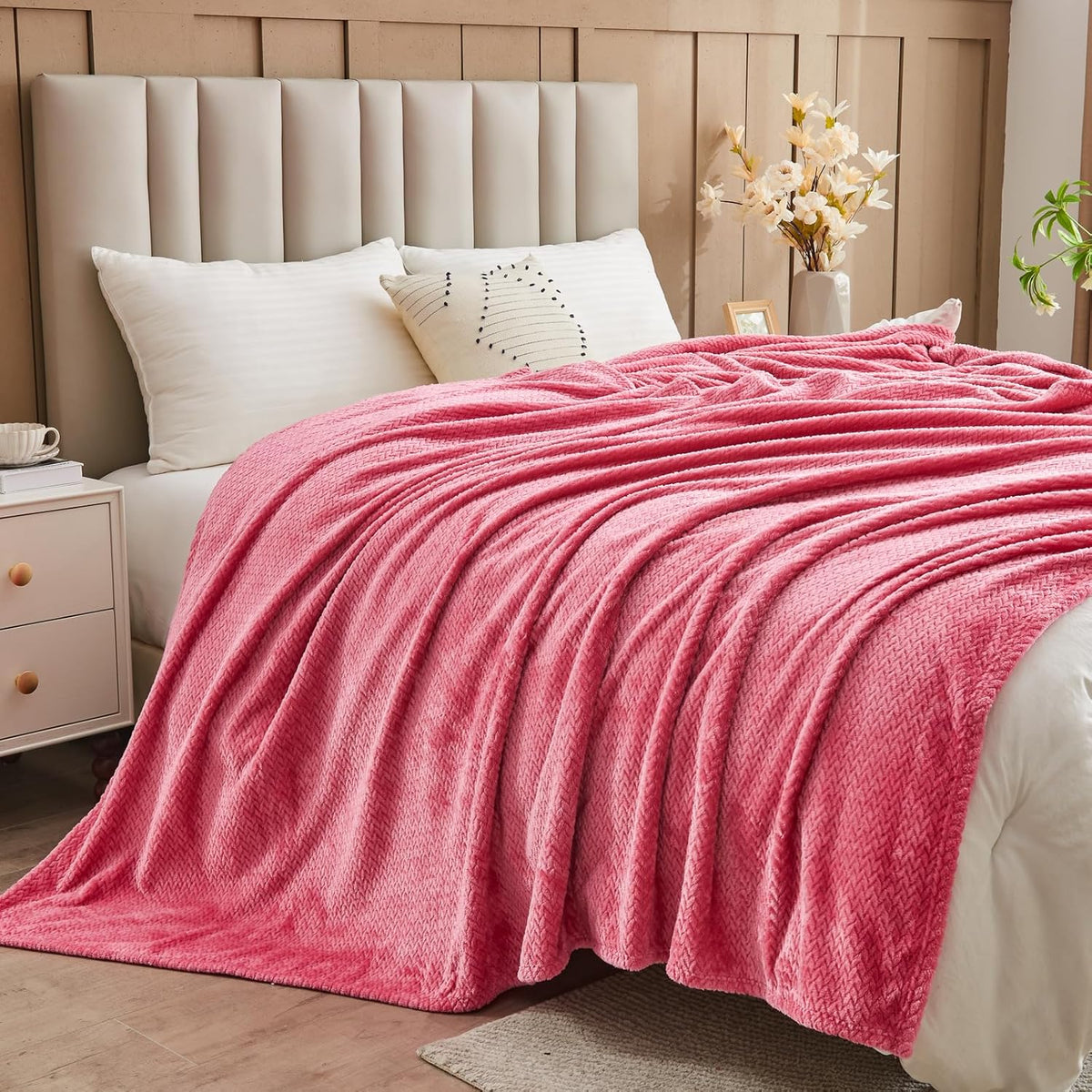 Fleece Leaves Pattern Throw Blanket, Light Purple, 50"x60" | Super Soft Throw Blanket, Lightweight Cozy Bed Sofa Blanket, Premium Silky Flannel Fleece, Travel Blanket for All Season Use - Colors A
