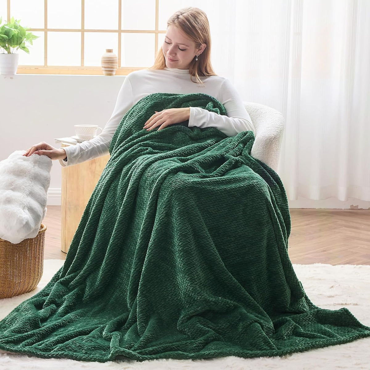Fleece Leaves Pattern Throw Blanket, Light Purple, 50"x60" | Super Soft Throw Blanket, Lightweight Cozy Bed Sofa Blanket, Premium Silky Flannel Fleece, Travel Blanket for All Season Use - Colors A