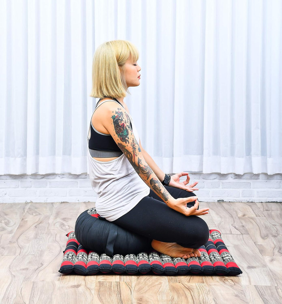 Meditation Cushion Set – 1 Round Zafu Meditation Pillow and 1 Square Roll-Up Zabuton Meditation Mat, Pillows Bundle Filled with Kapok