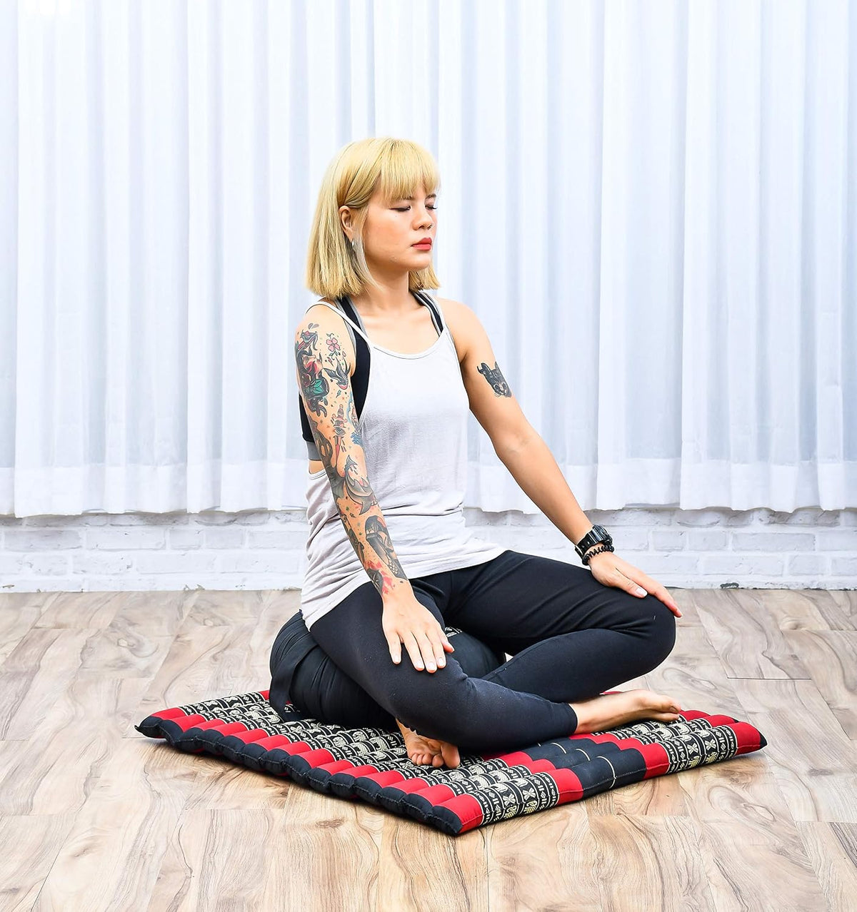 Meditation Cushion Set – 1 Round Zafu Meditation Pillow and 1 Square Roll-Up Zabuton Meditation Mat, Pillows Bundle Filled with Kapok