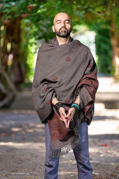 Exotic Vegan Meditation Shawl - Large Unisex Prayer Wrap, Oversize Scarf & Versatile Indian Style Blanket