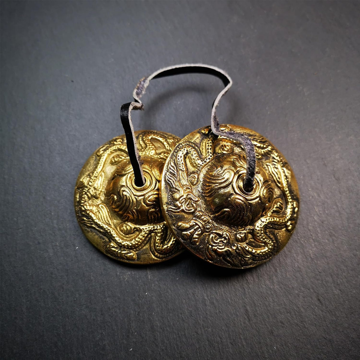 Tibetan Tingsha Bell Set - Tibetan Cymbals - for Sound Healing, Yoga, Meditation, and Mindfulness,Handmade in Nepal,Made of Bronze,Plain Pattern,Black Color，7.7cm/3.0 inch