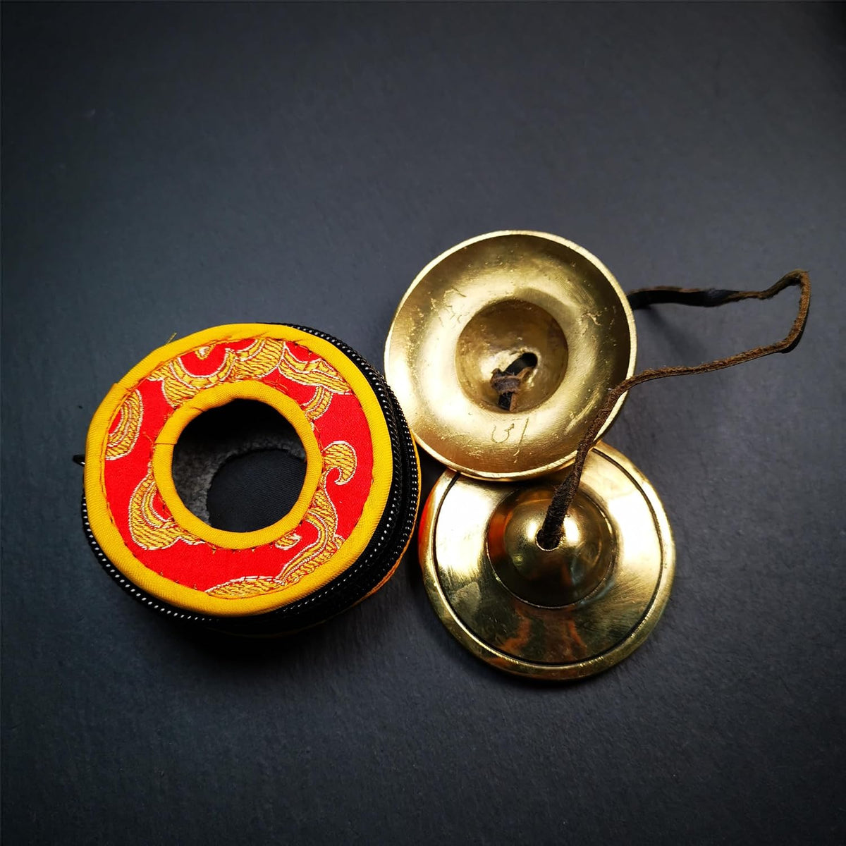 Tibetan Tingsha Bell Set - Tibetan Cymbals - for Sound Healing, Yoga, Meditation, and Mindfulness,Handmade in Nepal,Made of Bronze,Plain Pattern,Black Color，7.7cm/3.0 inch