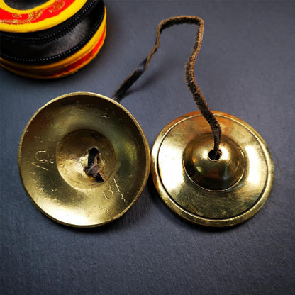 Tibetan Tingsha Bell Set - Tibetan Cymbals - for Sound Healing, Yoga, Meditation, and Mindfulness,Handmade in Nepal,Made of Bronze,Plain Pattern,Black Color，7.7cm/3.0 inch