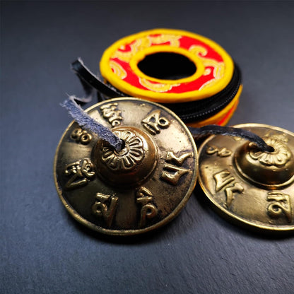 Tibetan Tingsha Bell Set - Tibetan Cymbals - for Sound Healing, Yoga, Meditation, and Mindfulness,Handmade in Nepal,Made of Bronze,Plain Pattern,Black Color，7.7cm/3.0 inch