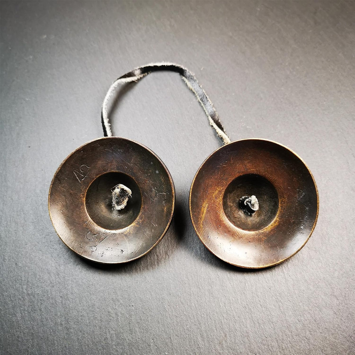 Tibetan Tingsha Bell Set - Tibetan Cymbals - for Sound Healing, Yoga, Meditation, and Mindfulness,Handmade in Nepal,Made of Bronze,Plain Pattern,Black Color，7.7cm/3.0 inch