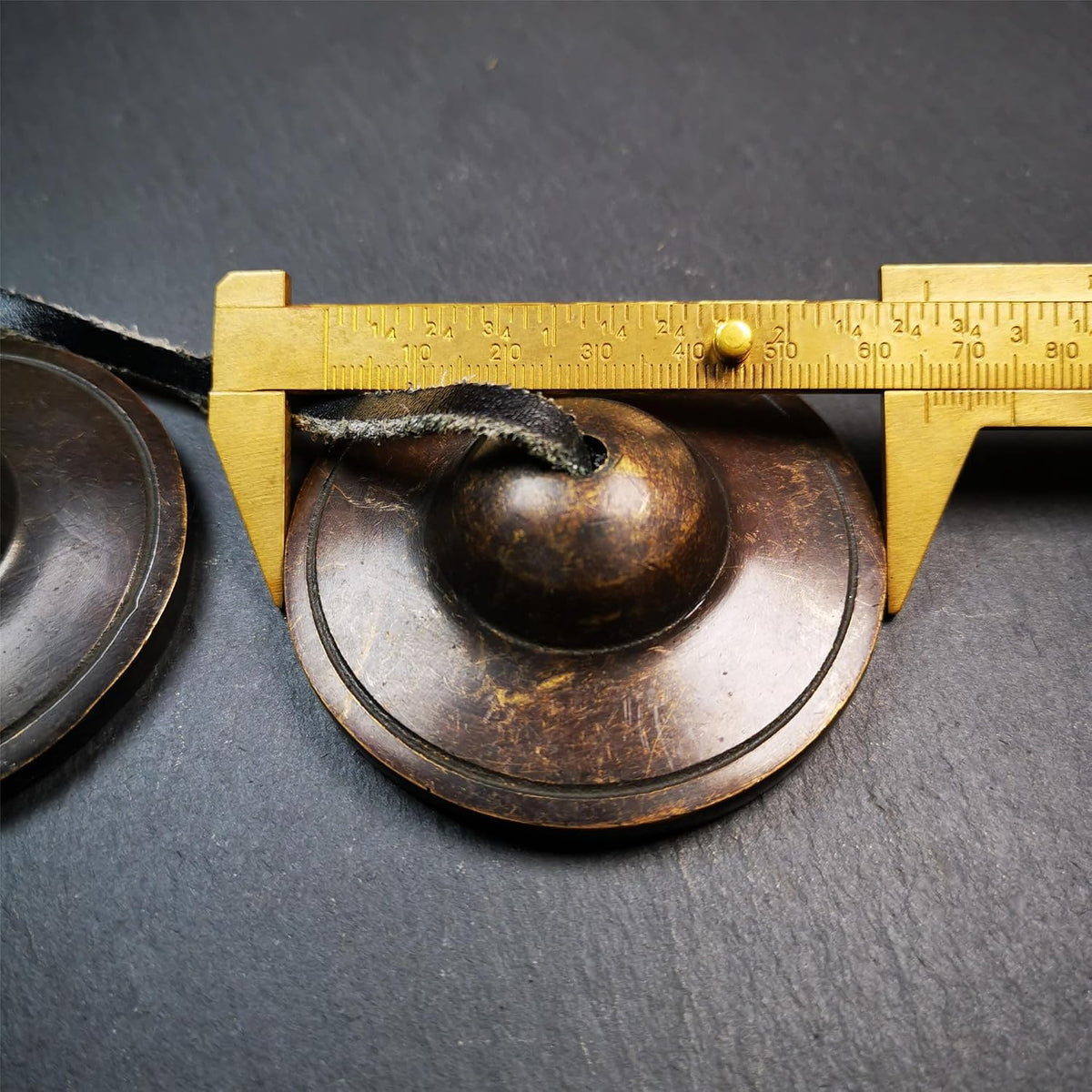 Tibetan Tingsha Bell Set - Tibetan Cymbals - for Sound Healing, Yoga, Meditation, and Mindfulness,Handmade in Nepal,Made of Bronze,Plain Pattern,Black Color，7.7cm/3.0 inch