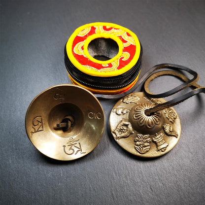 Tibetan Tingsha Bell Set - Tibetan Cymbals - for Sound Healing, Yoga, Meditation, and Mindfulness,Handmade in Nepal,Made of Bronze,Plain Pattern,Black Color，7.7cm/3.0 inch