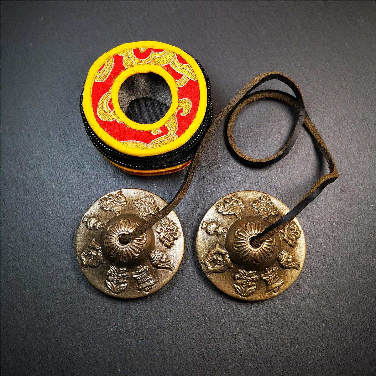 Tibetan Tingsha Bell Set - Tibetan Cymbals - for Sound Healing, Yoga, Meditation, and Mindfulness,Handmade in Nepal,Made of Bronze,Plain Pattern,Black Color，7.7cm/3.0 inch