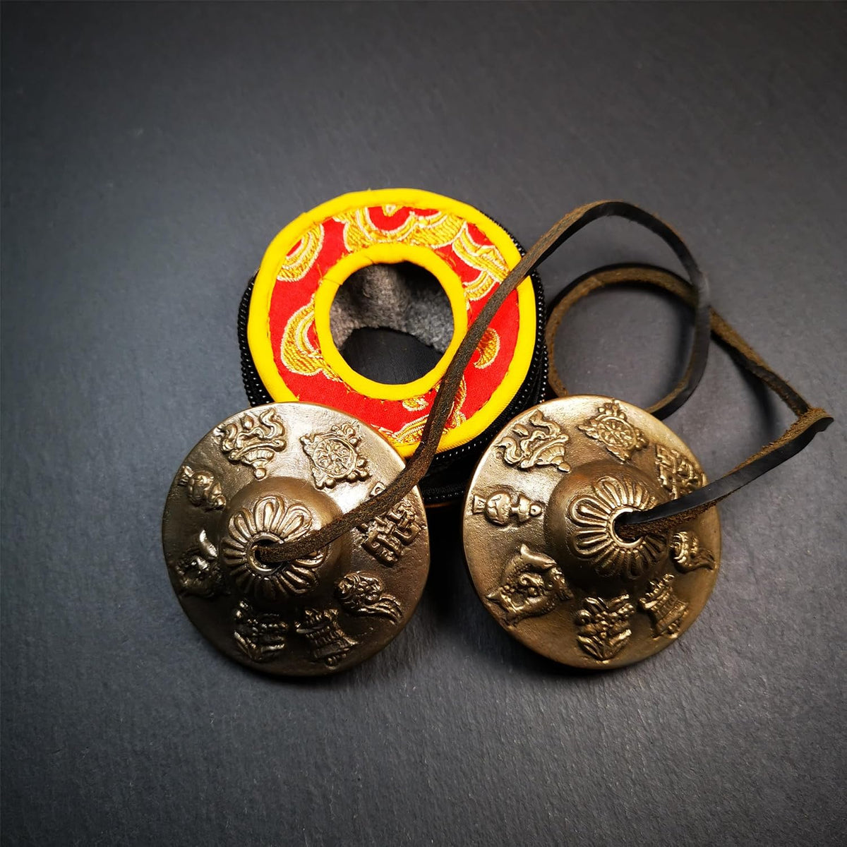 Tibetan Tingsha Bell Set - Tibetan Cymbals - for Sound Healing, Yoga, Meditation, and Mindfulness,Handmade in Nepal,Made of Bronze,Plain Pattern,Black Color，7.7cm/3.0 inch