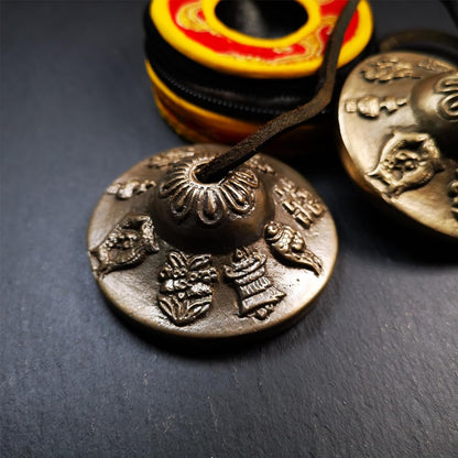 Tibetan Tingsha Bell Set - Tibetan Cymbals - for Sound Healing, Yoga, Meditation, and Mindfulness,Handmade in Nepal,Made of Bronze,Plain Pattern,Black Color，7.7cm/3.0 inch