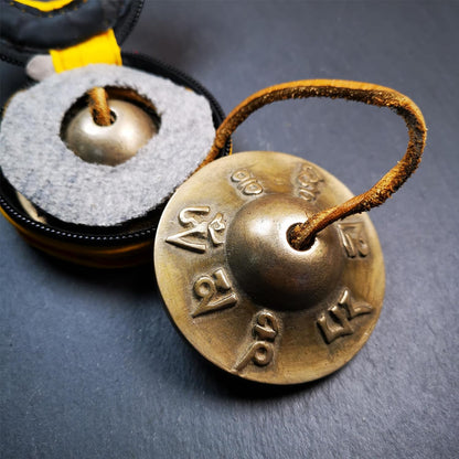 Tibetan Tingsha Bell Set - Tibetan Cymbals - for Sound Healing, Yoga, Meditation, and Mindfulness,Handmade in Nepal,Made of Bronze,Plain Pattern,Black Color，7.7cm/3.0 inch