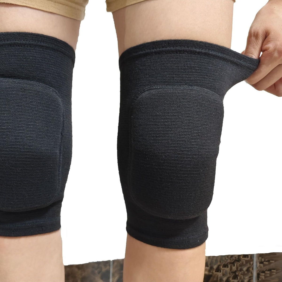 Anti slip sponge, soft and breathable men's, women's, girls', and children's black knee pads suitable for sports scenes such as volleyball, football, dance, yoga, wrestling, running, cycling, etc (Black, Large)