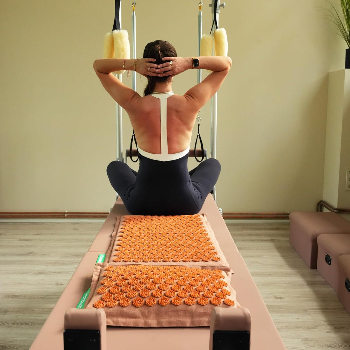 Acupressure Large Mat and Pillow Set, Premium Acupressure Therapy for Pain Relief and Relaxation, Handcrafted in Europe with Sustainable and Natural Materials (Rosegold)