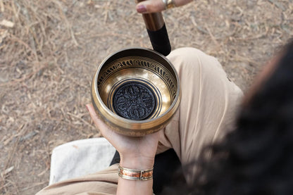 Large Tibetan Singing bowl Set - Bronze Style - Easy To Play - 5" Sound Yoga Bowl Mantra Design Mindfulness Meditation Healing Sound Gift