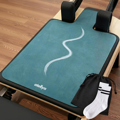 3-in-1 Set Pilates Reformer Mat Non Slip with Pilates Socks & Bag Set - Lightweight Pilates Reformer Cover - Pilates Mat For Reformer Machines, Pilates Reformer Towel, Reformer Mat Cover